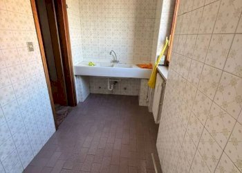 Cucina - Four-room apartment corso Vercelli, 231, Torino (neighborhood Rebaudengo) - photo 13