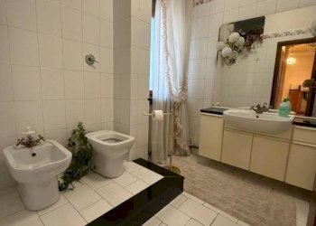 Bagno - Four-room apartment corso Vercelli, 231, Torino (neighborhood Rebaudengo) - photo 31