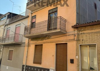 Edificio all\'aperto - Independent house Via Virgilio
 
96, Grammichele - photo 4