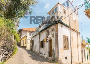 Edificio all\'aperto - Casa indipendente Via Santa Caterina
 
95, Acireale - foto 1