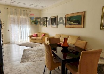 Sala da pranzo - Quadrilocale Via Rua Di Sotto
 
69, San Gregorio di Catania - foto 1