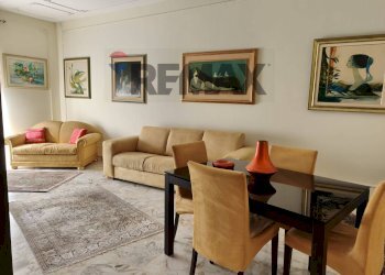 Sala da pranzo - Quadrilocale Via Rua Di Sotto
 
69, San Gregorio di Catania - foto 2