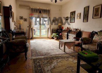 Soggiorno - Quadrilocale Via Rua Di Sotto
 
69, San Gregorio di Catania - foto 20