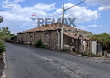 Casa all\'aperto - Rustico Via Sgroppillo
268, Catania - foto 1