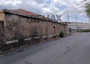 Edificio all\'aperto - Rustico Via Sgroppillo
268, Catania - foto 3
