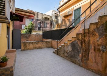 Terrazza - Cellar / Attic Via Raciti
 
4/A, Catania - photo 8
