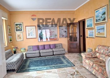 Soggiorno - Four-room apartment Via Vincenzo Bellini
 
68, Valverde - photo 5