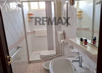 Bagno - Four-room apartment Via Vincenzo Bellini
 
68, Valverde - photo 13