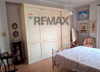 Camera / camera da letto - Four-room apartment Via Vincenzo Bellini
 
68, Valverde - photo 15