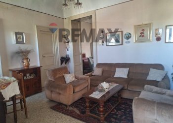 Soggiorno - Semi-detached house Via Etnea
 
87-89, Mascalucia - photo 4