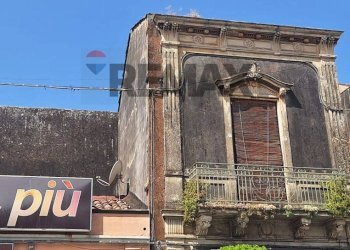 Edificio all\'aperto - Semi-detached house Via Etnea
 
87-89, Mascalucia - photo 20