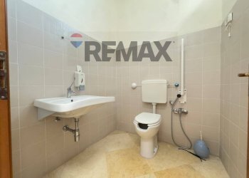 Bagno - Commercial Premises Contrada Vallenuccio/C.da Sasi
 
snc, Alcamo - photo 34