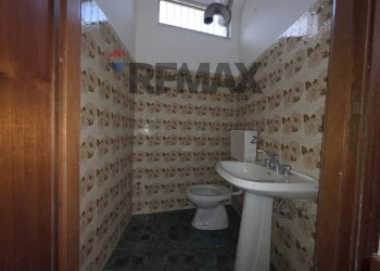 Bagno - Laboratory Via Umberto
 
24, Gravina di Catania - photo 11