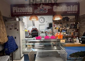 Cucina - Locale Commerciale Piazza Garibaldi
 
16, Acireale - foto 4