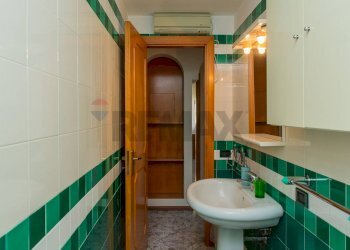 Bagno - Two-room apartment Via Muscatello
 
18, Catania - photo 14