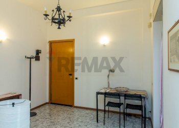 Hall / corridoio - Two-room apartment Via Muscatello
 
18, Catania - photo 17