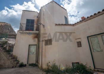 Casa all\'aperto - Semi-detached house via torrenuova
 
35-37-39, Ragusa - photo 7