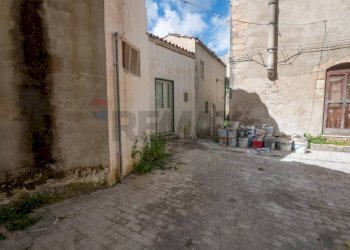 Casa all\'aperto - Semi-detached house via torrenuova
 
35-37-39, Ragusa - photo 8