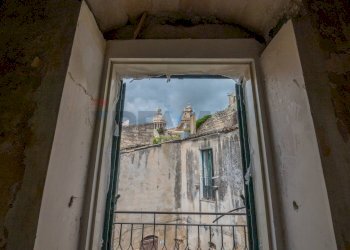 Dettagli - Semi-detached house via torrenuova
 
35-37-39, Ragusa - photo 10