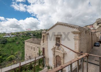 Edificio all\'aperto - Semi-detached house via torrenuova
 
35-37-39, Ragusa - photo 29