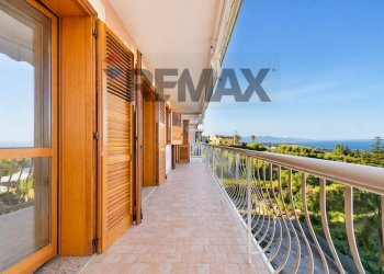 Balcone - Appartamento Via Cervo
 
46, Acireale - foto 13