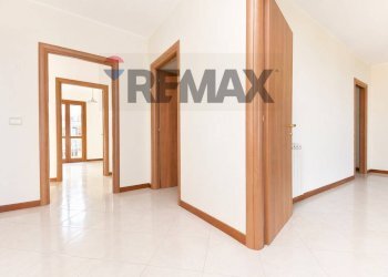 Hall / corridoio - Appartamento Via Cervo
 
46, Acireale - foto 20