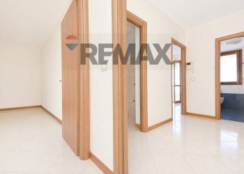 Stanza vuota - Appartamento Via Cervo
 
46, Acireale - foto 40