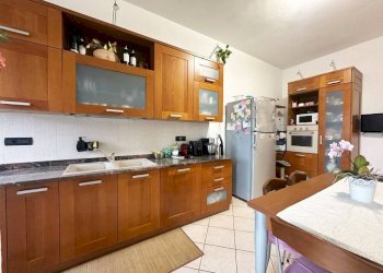 Cucina - Appartamento via Vittorio Zanellato, 23, Venaria Reale - foto 2