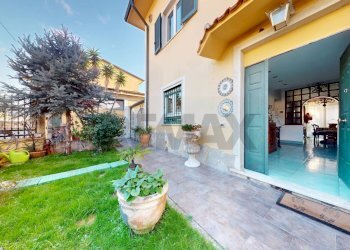 Giardino - Semi-detached house Via Quercioli
 
61, Massa - photo 2