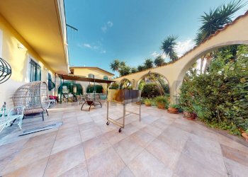 Terrazza - Semi-detached house Via Quercioli
 
61, Massa - photo 7