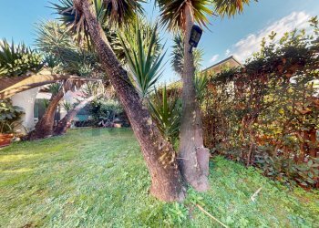 Giardino - Semi-detached house Via Quercioli
 
61, Massa - photo 10