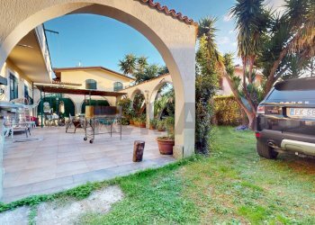 Terrazza - Semi-detached house Via Quercioli
 
61, Massa - photo 12