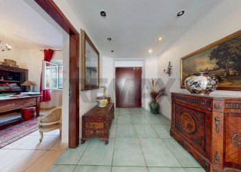 Hall / corridoio - Semi-detached house Via Quercioli
 
61, Massa - photo 13