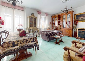 Sala da pranzo - Semi-detached house Via Quercioli
 
61, Massa - photo 18