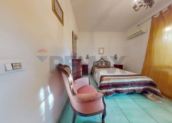 Camera / camera da letto - Semi-detached house Via Quercioli
 
61, Massa - photo 26