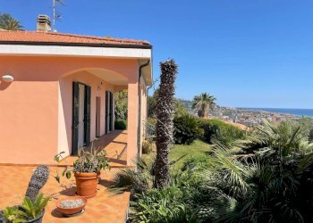 Giardino - Villa via Collasgarba, 29, Ventimiglia - foto 31