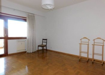 Camera da letto - Trilocale via Tommaso Arcidiacono, Roma (zona Fonte Meravigliosa) - foto 5