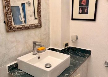 Bagno - One-room apartment salita della Fava Greca, 6, Genova (neighborhood Centro Storico) - photo 15