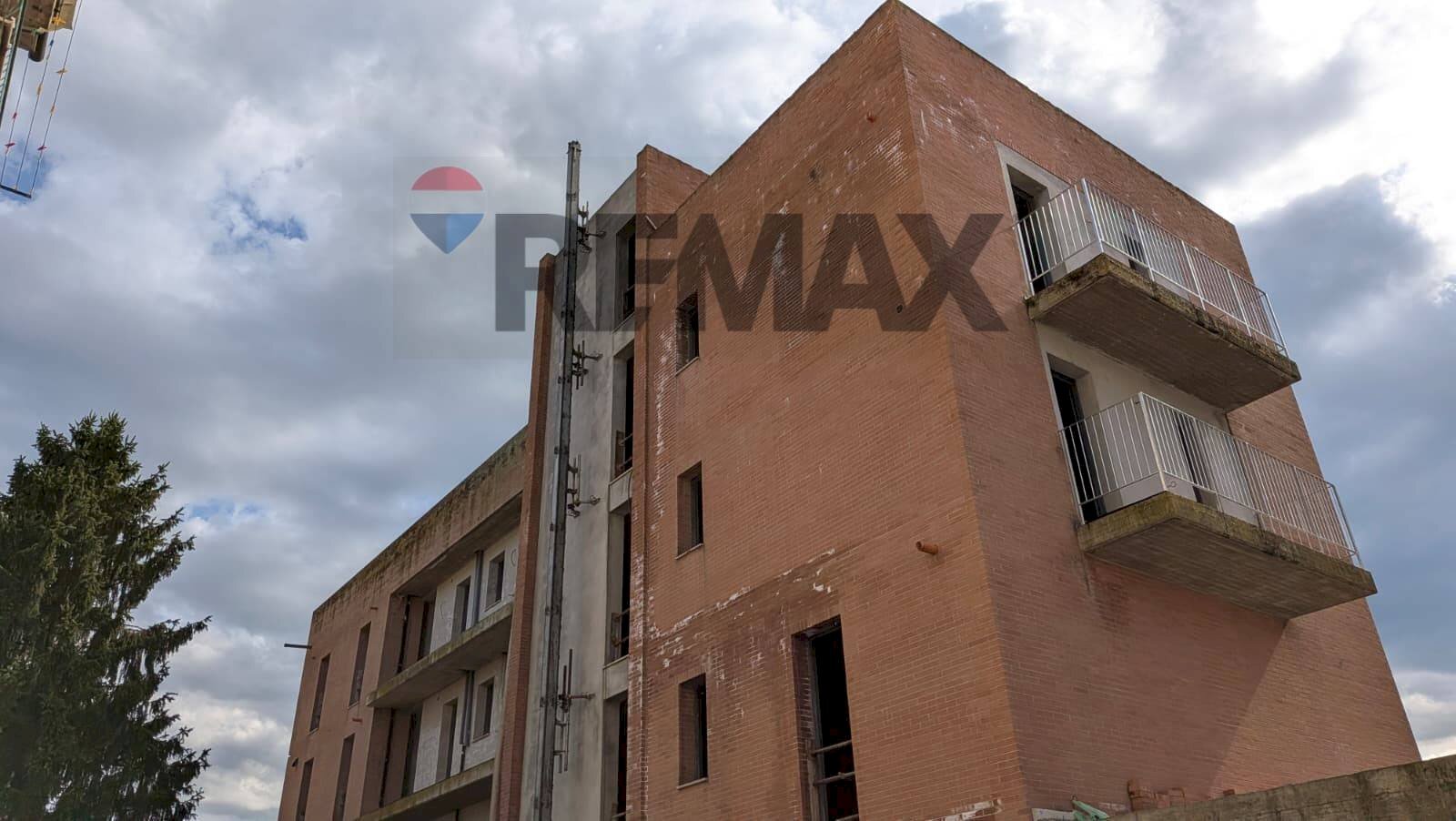 Edificio all\'aperto - Four-room apartment via piero della francesca, San Giovanni Valdarno - photo 1