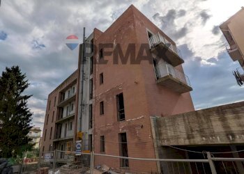 Edificio all\'aperto - Four-room apartment via piero della francesca, San Giovanni Valdarno - photo 3