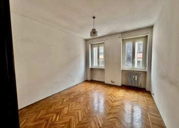 Soggiorno - Apartment via Valentino Cerruti, 1, Biella - photo 8