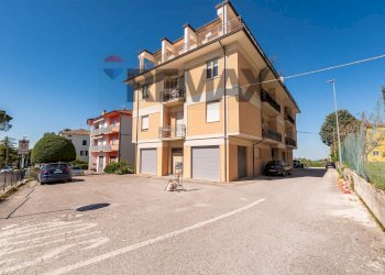 Edificio all\'aperto - Appartamento Via Giacomo Matteotti
 
128, Cupramontana - foto 14