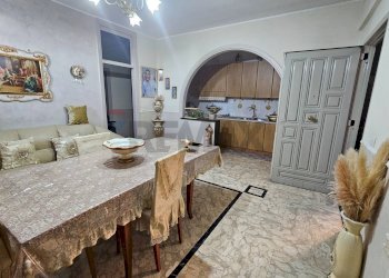 Sala da pranzo - Three-room apartment Afragola - photo 3