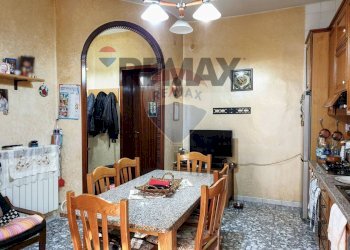 Sala da pranzo - Three-room apartment Afragola - photo 10