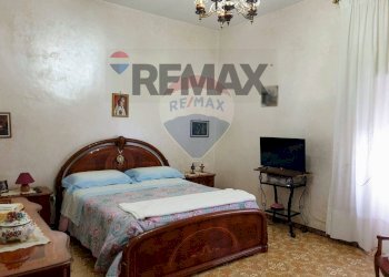 Camera / camera da letto - Three-room apartment Afragola - photo 17