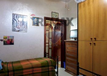 Camera / camera da letto - Three-room apartment Afragola - photo 16