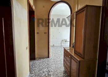 Hall / corridoio - Three-room apartment Afragola - photo 14