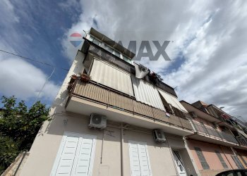 Edificio all\'aperto - Three-room apartment Afragola - photo 16
