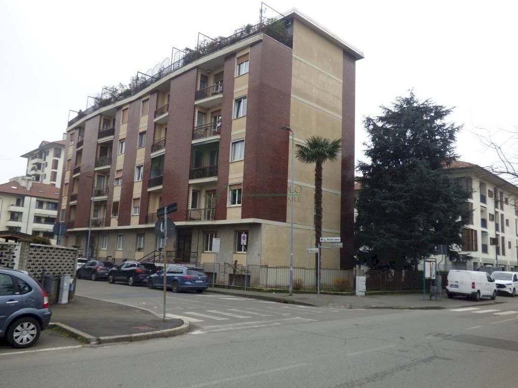 Facciata - Three-room apartment via Giovanni Pascoli, Bollate - photo 1