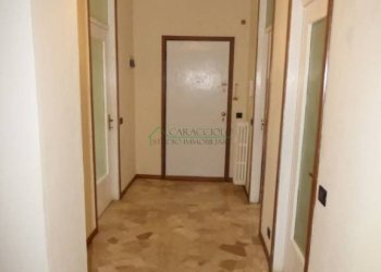 Disimpegno - Three-room apartment via Giovanni Pascoli, Bollate - photo 15